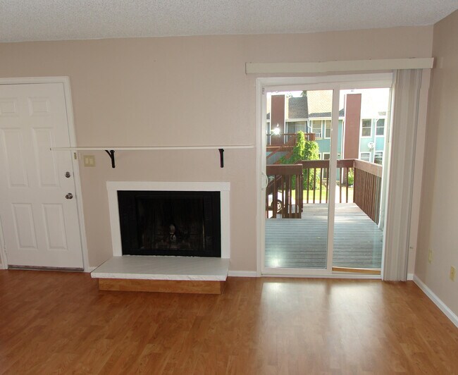 Building Photo - 331 Sundance Cir N