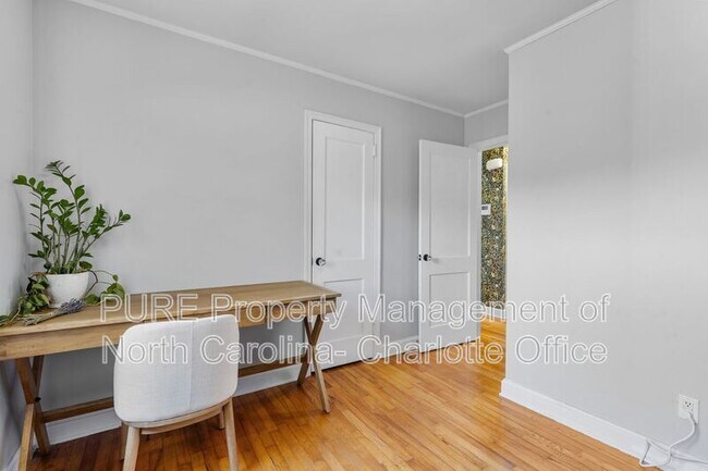 Building Photo - 1638 Academy St