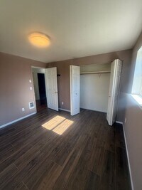 Building Photo - Beautiful West Eugene Home