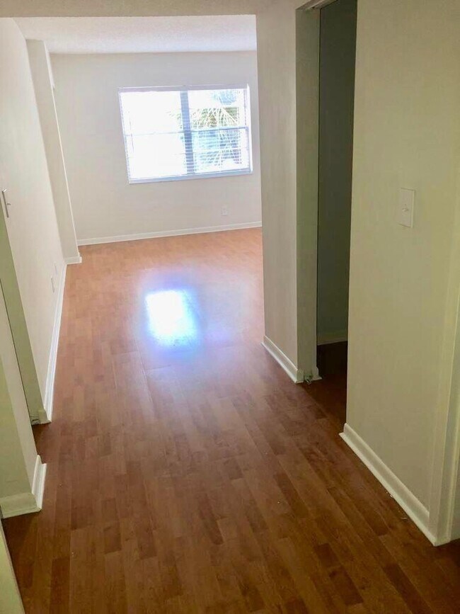 Building Photo - 4364 NW 9th Ave