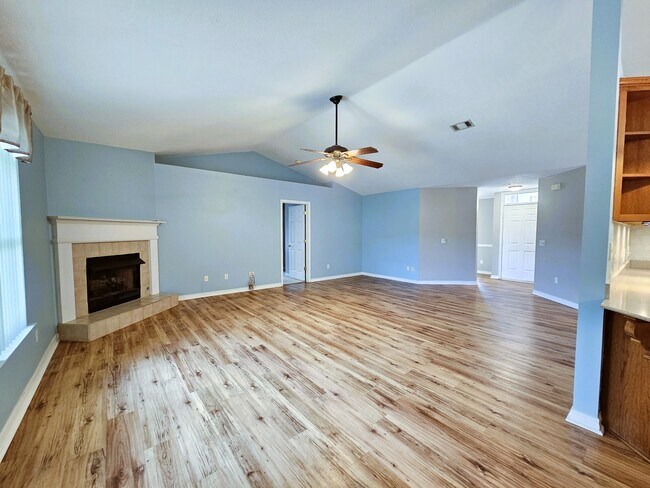 Building Photo - 5168 Whitehurst Ln