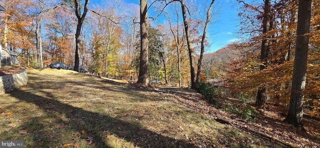 Building Photo - 7613 Locust Ln