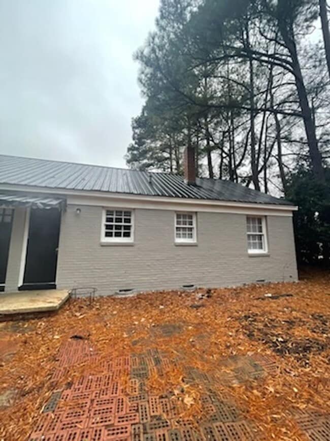 Building Photo - 706 N Horner Blvd