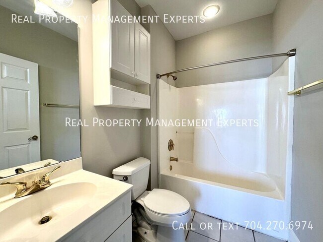 Building Photo - 8969 Meadow Vista Rd