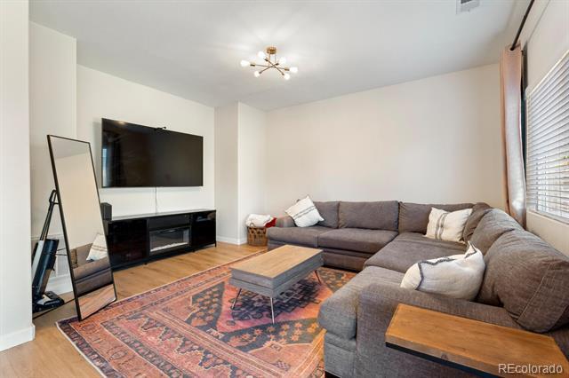 Building Photo - 4947 Stoneham Ave