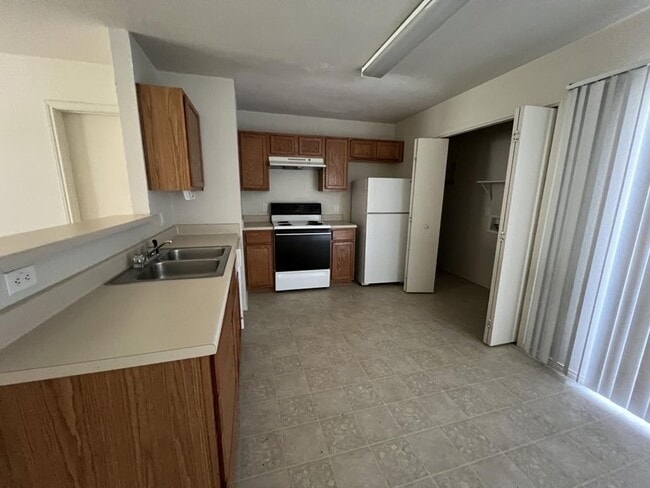 Building Photo - 1612 Inca Dr