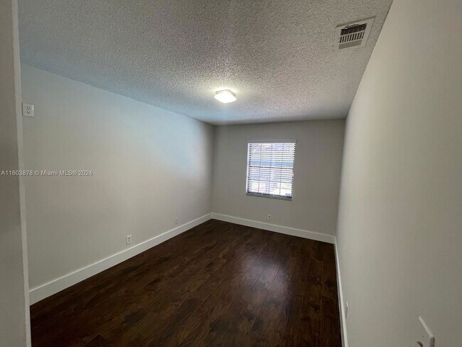 Building Photo - 15972 E Wind Cir
