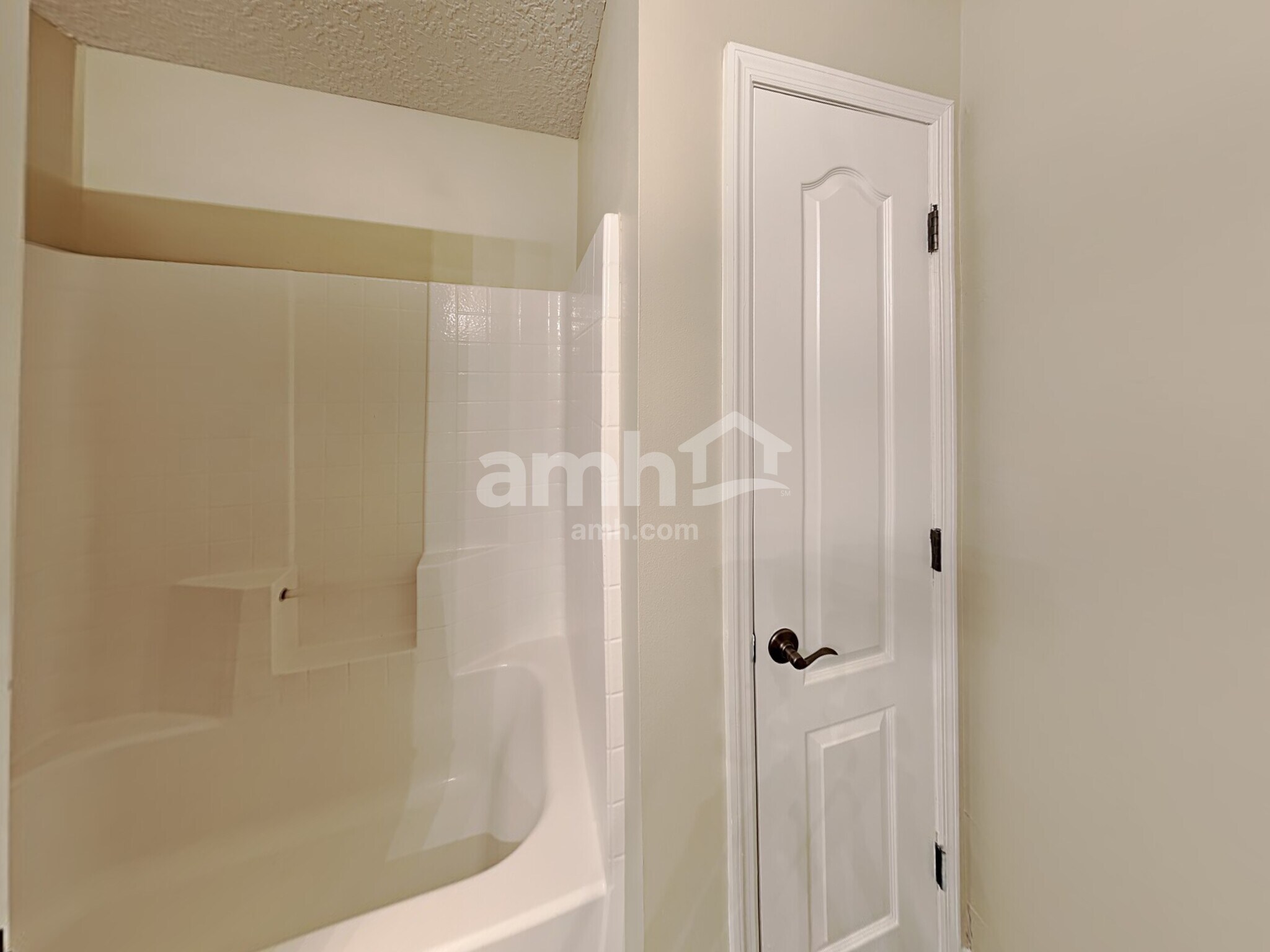 Building Photo - 11501 Brian Lakes Dr N