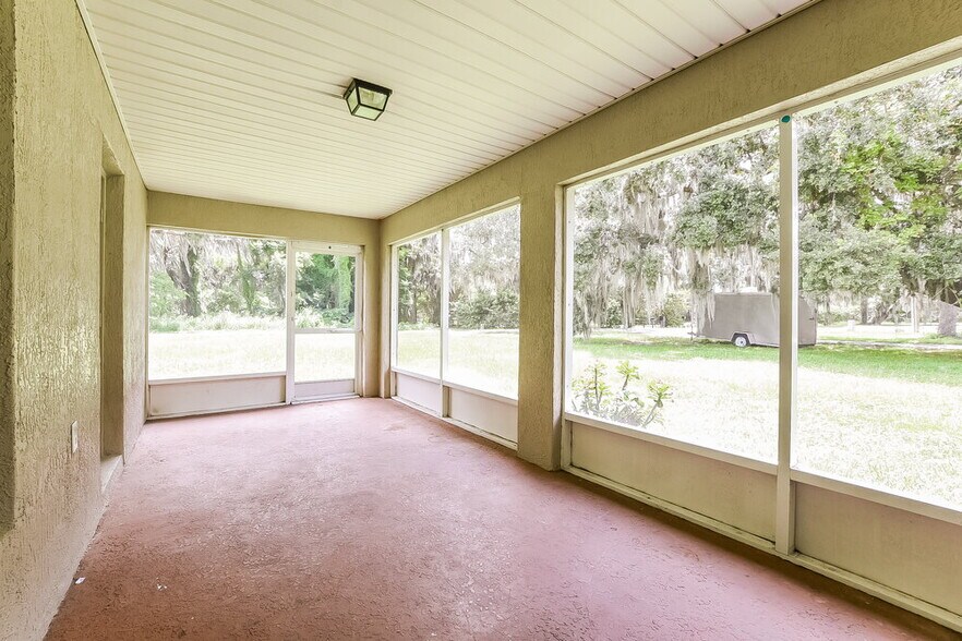 Building Photo - 35221 W Griffin Dr