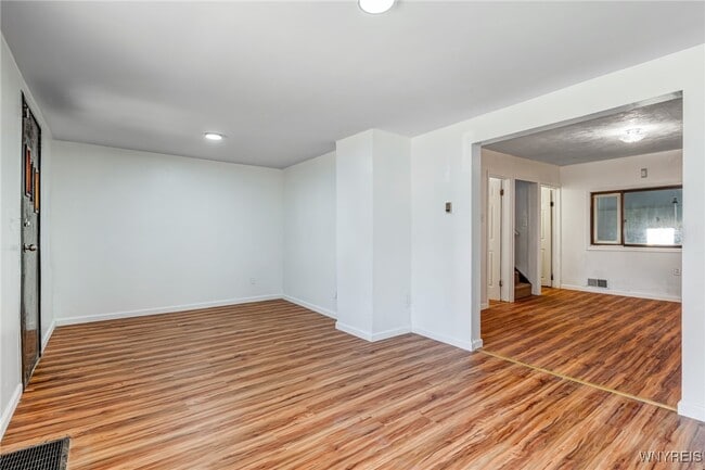 Building Photo - 20 Wood Ave