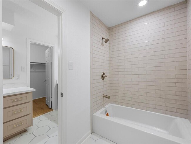 Building Photo - 9 Kino Ct