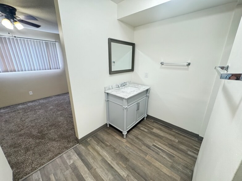 Building Photo - 7311 Buckingham Dr