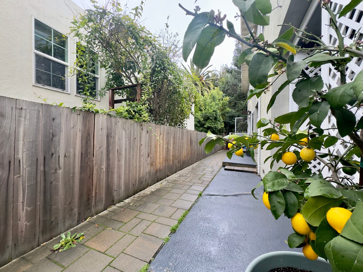 Building Photo - 6501 Raymond St