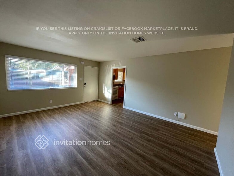 Building Photo - 452 Ladera Dr