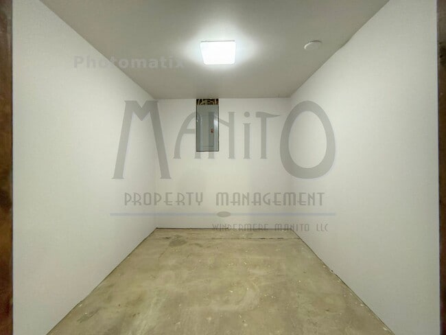 Building Photo - Clean & Quiet Northside Home