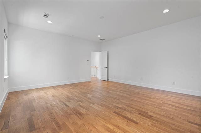 Building Photo - 5539 Longview St
