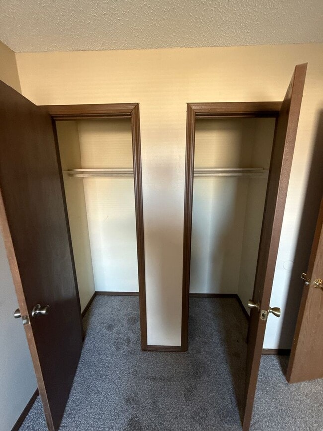 Building Photo - 1706 W 2nd St