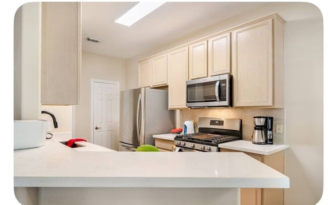 Building Photo - 13674 Garden Grove Ct