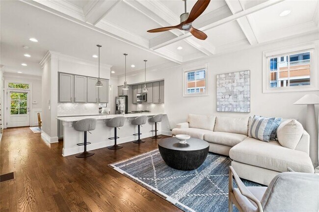 Building Photo - 821 Virginia Park Cir NE