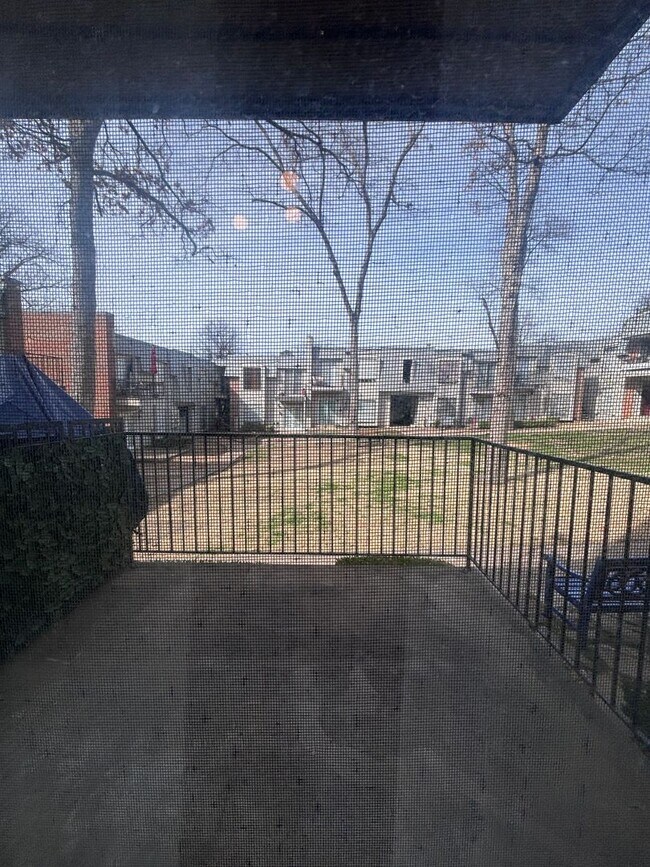 Building Photo - 1 Bed / 1 Bath at Willow Creek Condos – 68th & Yale $1000/month | $1000 Security Deposit