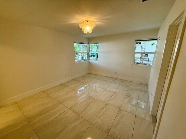 Building Photo - 1359 Harbor Dr