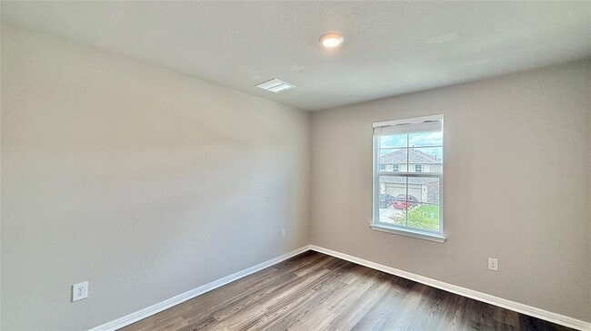 Building Photo - 521 Otto Ave