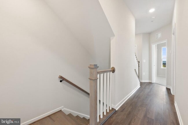 Building Photo - 23142 Horseshoe Trl Sq