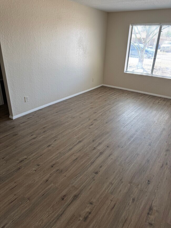 Building Photo - 4612 E Camino St