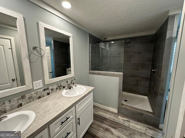 Building Photo - 54 Chickadee Ln