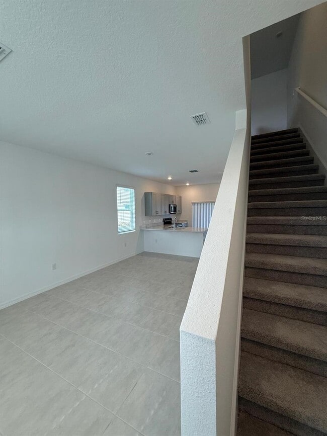 Building Photo - 2976 Skyline Lp