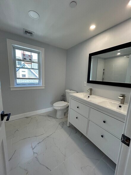 Building Photo - 33 Colberg Ave