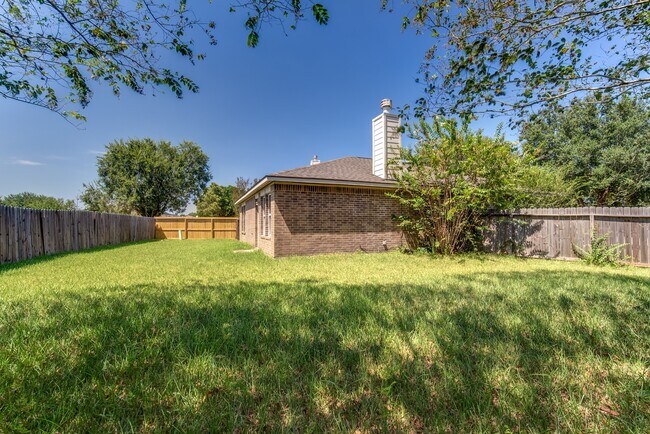 Building Photo - 8442 Rollins Bend Ln