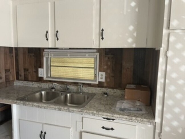 Building Photo - FOR RENT 55+COMMUNITY