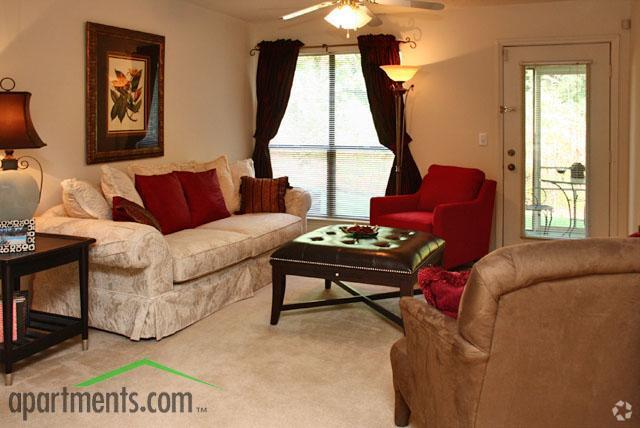 Living Room - Huntsview Apartments
