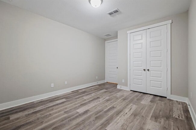 Building Photo - 1220 Sloane Manor Trace