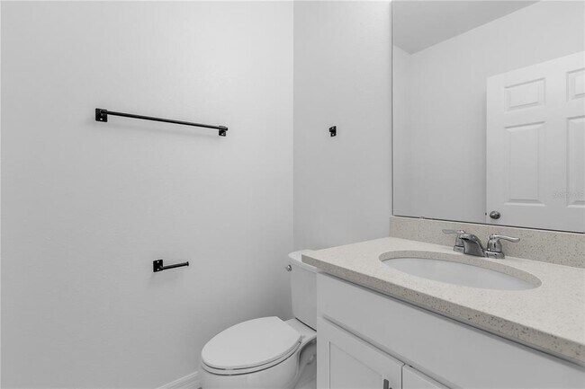 Building Photo - 471 Thompson Vlg Ave