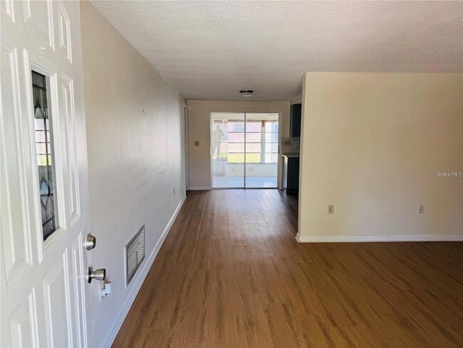 Building Photo - 7611 Summertree Ln