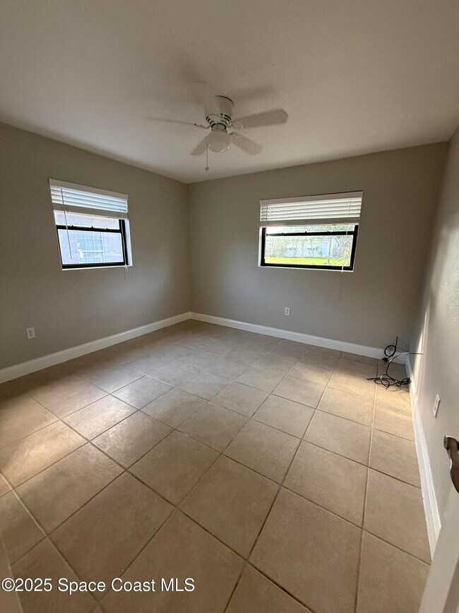 Building Photo - 4303 Yorkshire Dr