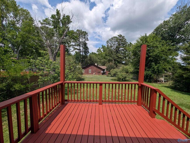 Building Photo - 1060 Sandy Springs Rd NW
