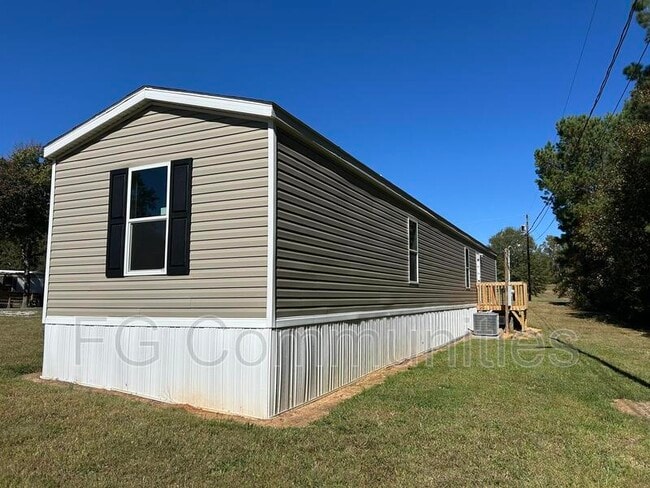 Building Photo - 305 Milo Dr