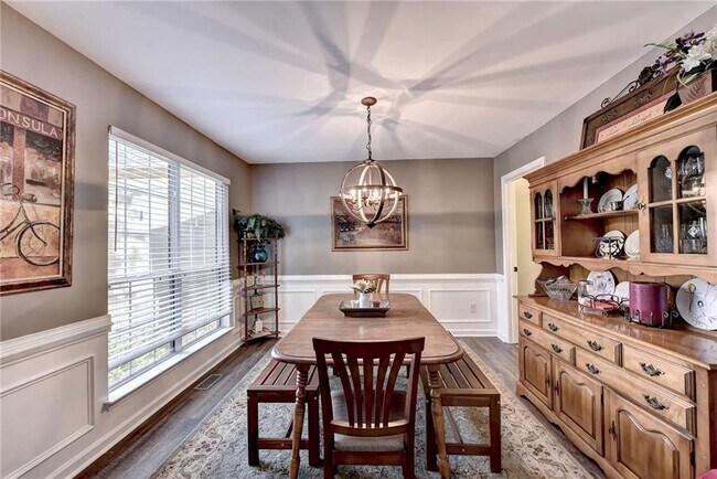 Building Photo - 3680 Oak Park Dr