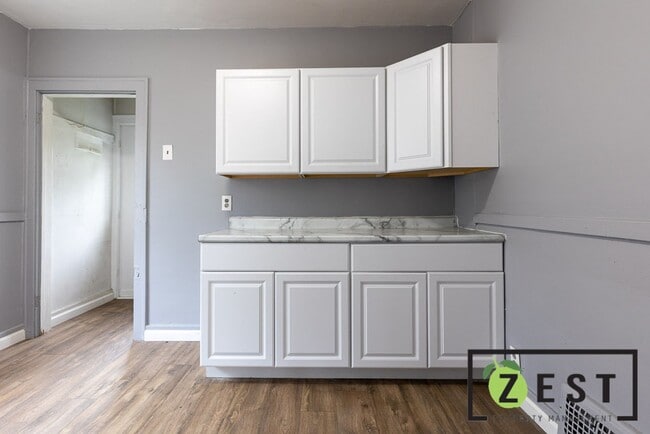 Building Photo - 4391 Nottingham Rd