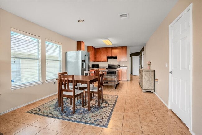 Building Photo - 8925 China Rose Dr