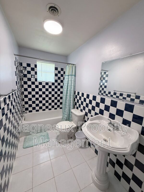 Building Photo - 1524 Ruby Ln