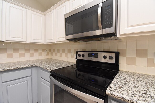 Building Photo - 23122 Beech Canyon Dr