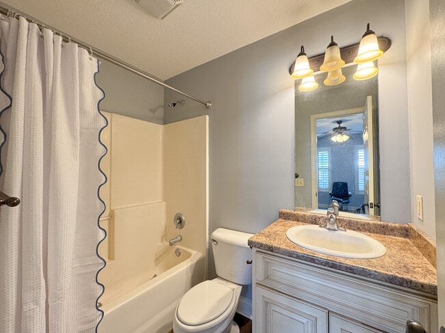 Building Photo - 112 Tuscany Trail