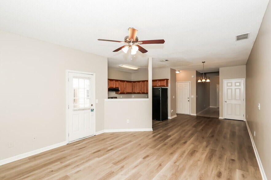 Building Photo - 1462 Riverrock Ct
