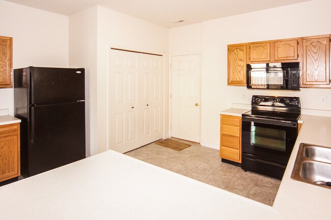 Building Photo - 12262 Running Springs Rd