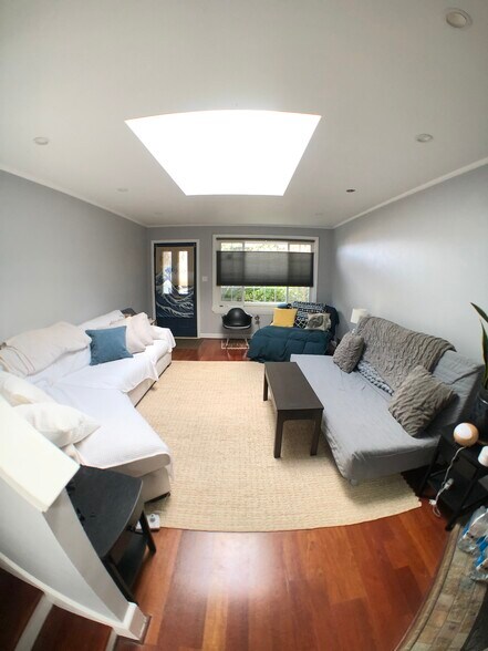 Building Photo - 19 Miramar Ave