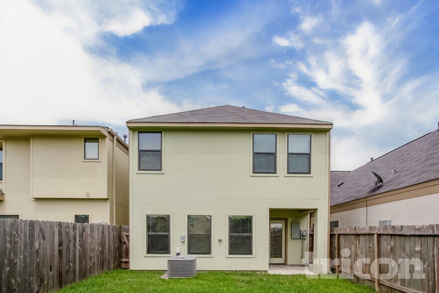 Building Photo - 1819 Jara Court